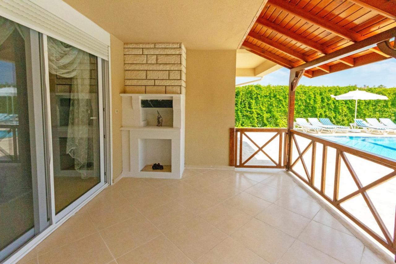 באלאק Paradise Town Villa Alison מראה חיצוני תמונה